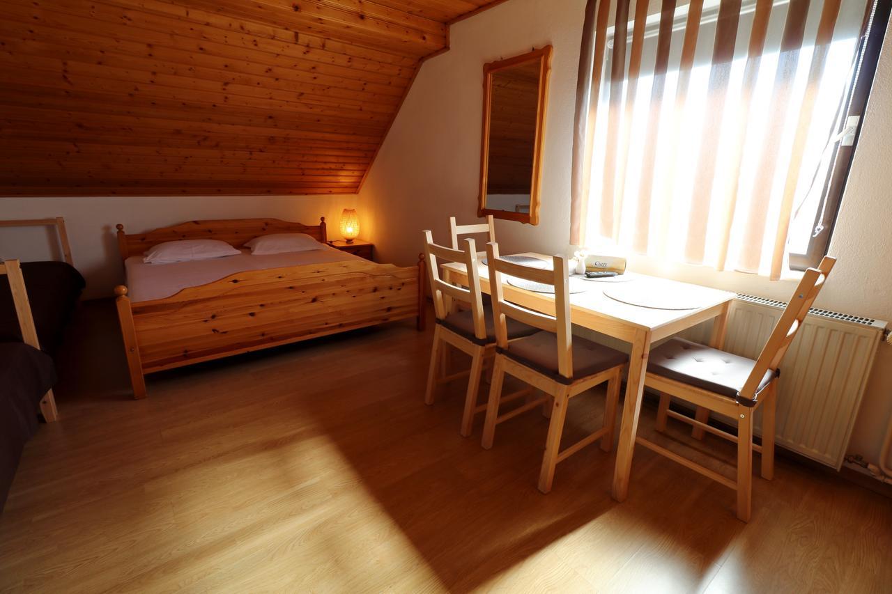 Casa 193 Motorcycle Friends Bed and Breakfast Sibiu Exteriör bild