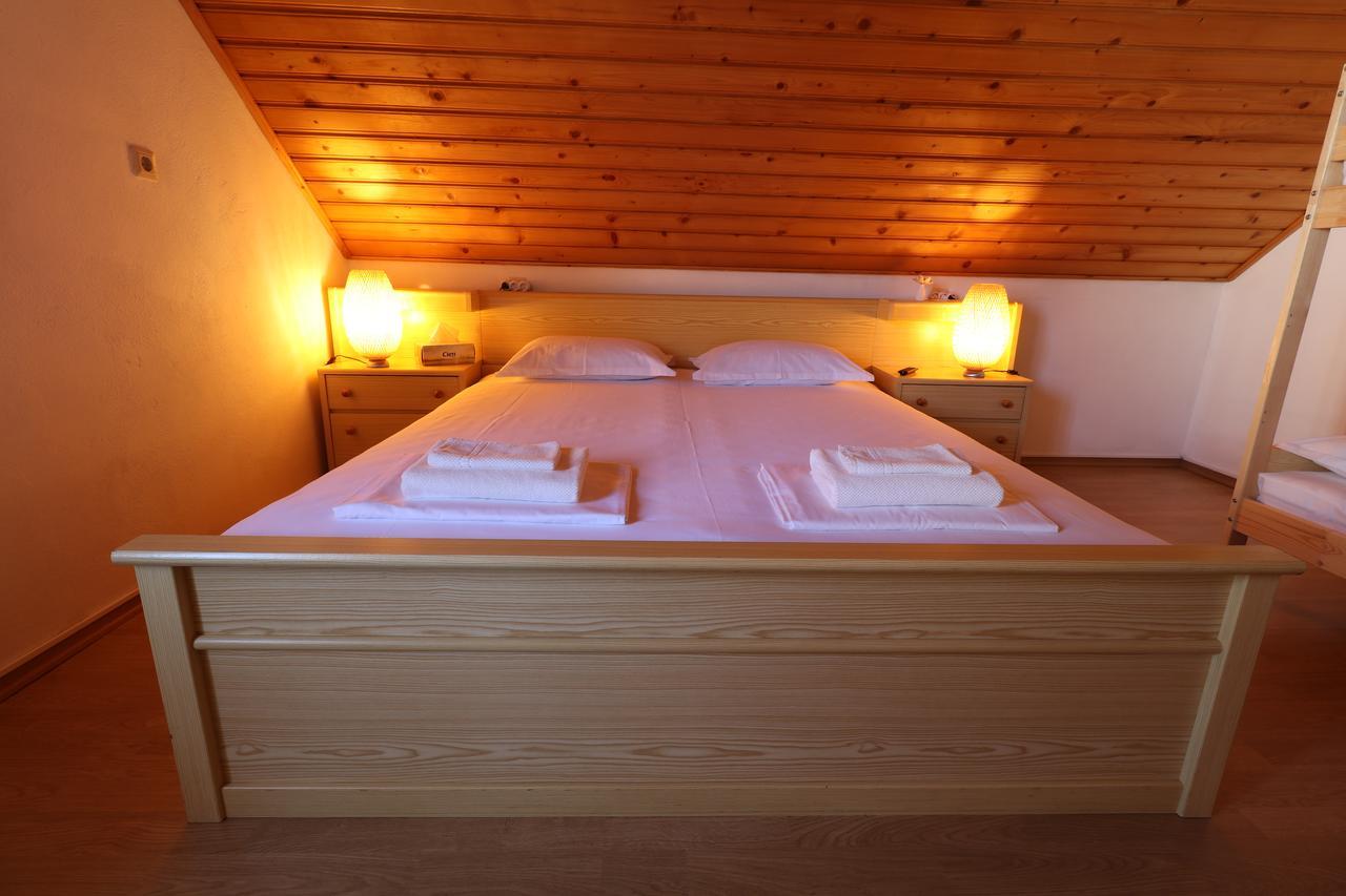 Casa 193 Motorcycle Friends Bed and Breakfast Sibiu Exteriör bild