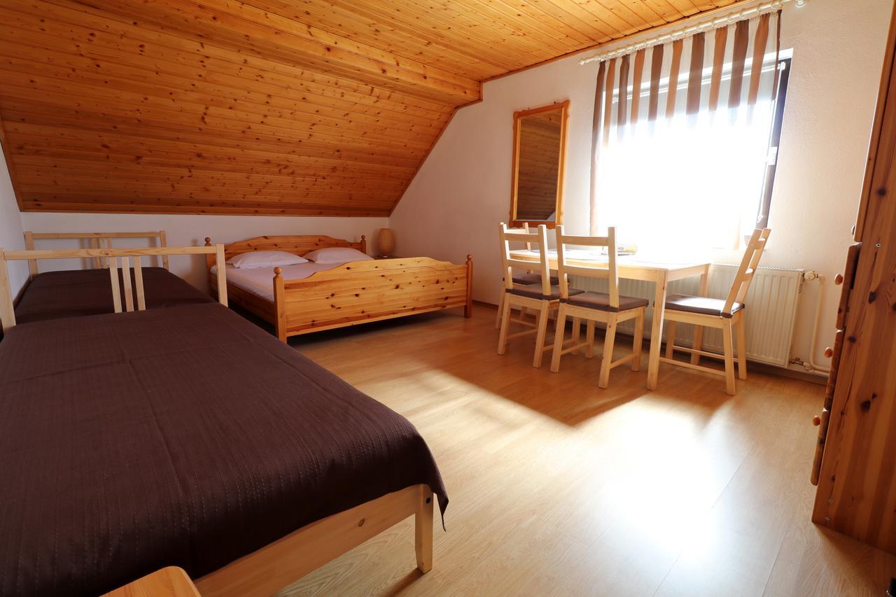 Casa 193 Motorcycle Friends Bed and Breakfast Sibiu Exteriör bild